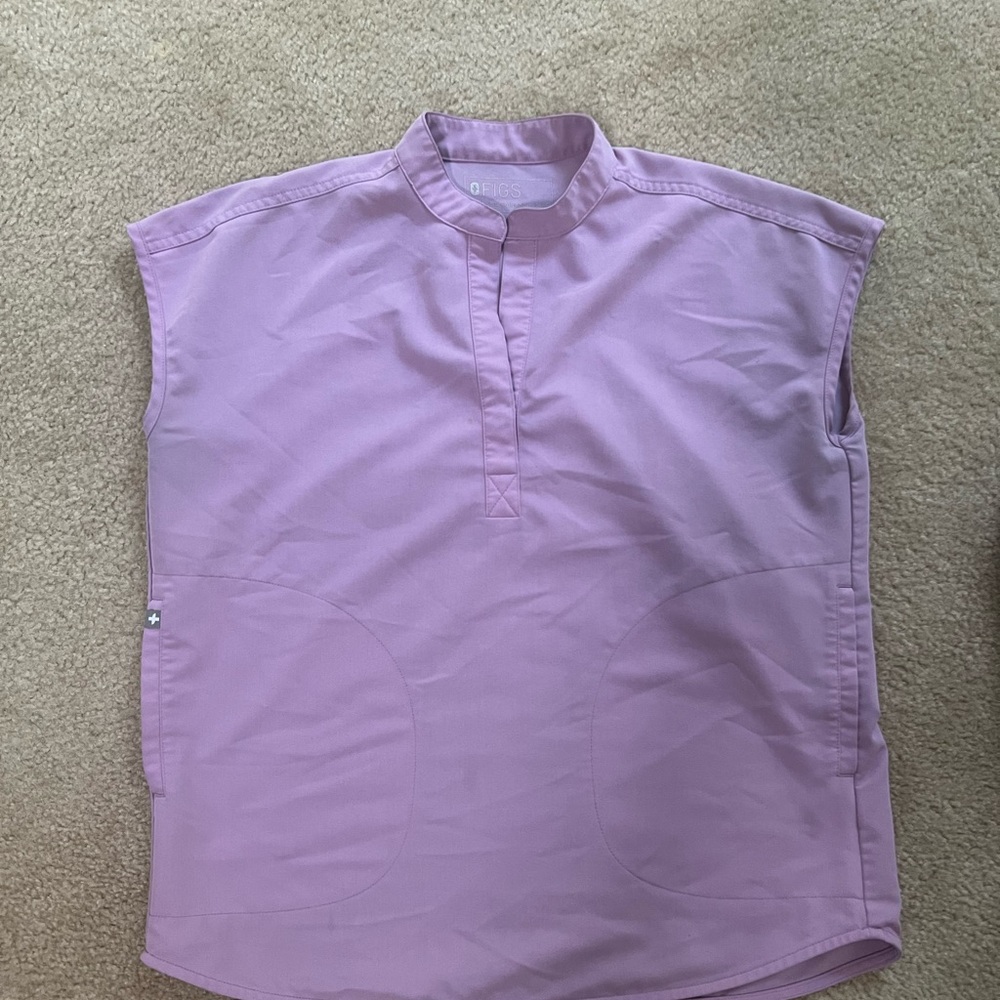 Figs Scrub Top in color “dusk”